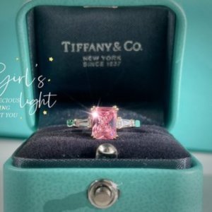 新款??TIFFANY&Co.蒂芙尼方形粉钻戒指 新款??TIFFANY&Co.蒂芙尼方形粉钻戒指